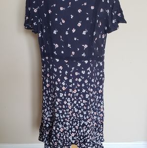 Xhilaration navy blue floral dress , preloved, size large